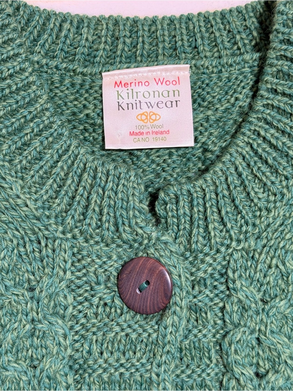 Kilronan Knitwear Merino Wool Cable-Knit Green Button-Up Cardigan - Picture 4 of 7